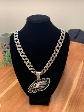 Philadelphia Eagles Pendant Necklace - Silver, Green, Black